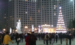 Á hậu quý bà Thu Hương khoe ảnh hạnh phúc bên chồng con