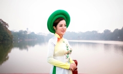 Ngày Valentine, Thúy Nga than thở vì bị trộm cà thẻ tín dụng 4.000 USD