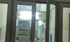 Phú Yên: Ngã vào đống rác đang đốt dở, bé trai 4 tuổi bỏng nặng toàn thân