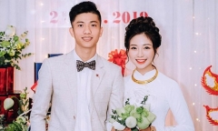 Phan Văn Đức đăng ảnh cảm ơn sau lễ đính hôn, đồng đội chúc mừng tới tấp