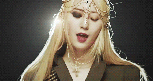 Những người gần như đã dành cả đời để sống như một thần tượng Kpop