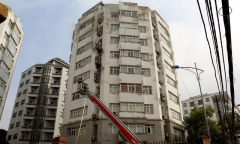 Cảnh sát điều xe thang chữa cháy tòa nhà 9 tầng của Bộ Nông nghiệp