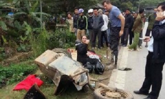 Mô tô 3 bánh đâm xe tải, 2 người Mỹ thương vong