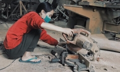 Nữ 9x mê nghề mộc, tự đóng nội thất, làm đồ chơi tặng trẻ mồ côi