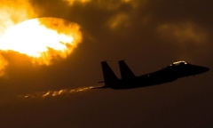 Chiến sự tại Syria: Israel ồ ạt không kích, thủ đô Damascus rung chuyển vì nổ lớn