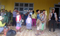 Dân Hội An đi tránh bão số 14 khăn gói trở về nhà