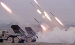 Quân đội Uraina dùng tên lửa bắn loạt Grad tấn công Slaviansk