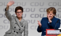 Sau 18 năm dẫn dắt CDU, bà Merkel đã có người