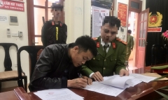  “Mua bán” bé gái 13 tuổi vào phục vụ quán karaoke, 3 nam thanh niên bị khởi tố