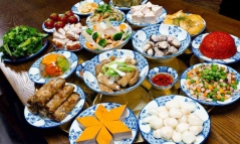 Văn khấn mùng 1 Tết Bính Ngọ 2026