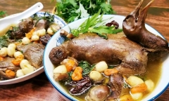 Thịt chim bồ câu bổ hơn hay thịt gà bổ hơn: Câu trả lời ít ai biết rõ