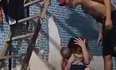 Vụ cô gái ôm con nhỏ bị đánh tới tấp ở TP.HCM: Hé lộ nguồn cơn và tình tiết đáng sợ