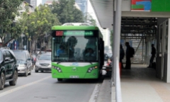 Đi xe máy, ô tô vào làn đường BRT bị phạt bao nhiêu tiền?