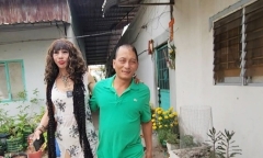 Cưới người chuyển giới 64 tuổi làm vợ, người đàn ông nói 1 câu khiến ai cũng bất ngờ