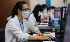 Xuất hiện băng giá dày nhất từ đầu đông trên Fansipan