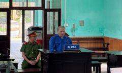 Tuyên án bị cáo bẻ gãy ngai vàng vua triều Nguyễn 