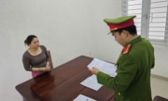 Đầu tư tài chính thua lỗ, nữ nhân viên ngân hàng chiếm đoạt tiền của khách