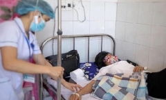 23 người bị ngộ độc sau khi ăn bánh mì, chủ tiệm bị phạt 90 triệu đồng