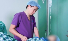 Bi hài hậu vận thẩm mỹ: Nghiện tiêm filler 