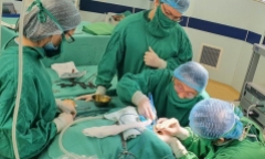 Phú Thọ: Phẫu thuật cứu trẻ sơ sinh không có lỗ hậu môn