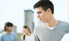 Người đàn ông cả đời ôm tình đơn phương cay đắng