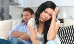 Day dứt với bí mật 10 năm lén lút giấu chồng ngoại tình