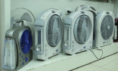 Cách chọn quạt tích điện giá dưới 1 triệu đồng