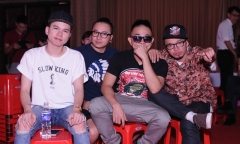 Bảo Thy liều lĩnh nhảy trên băng chuyền tự đồng trên tại khấu The Remix