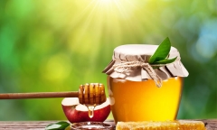 Những cách kiểm tra mật ong có nguyên chất hay không?