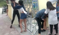 Chồng của giáo viên chủ nhiệm hành hung phụ huynh vì bị lộ lớp học thêm