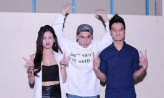 Bảo Thy liều lĩnh nhảy trên băng chuyền tự đồng trên tại khấu The Remix