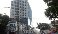 Hoàn thành phá dỡ tầng 19 nhà 8B Lê Trực