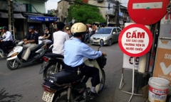 Đi xe ngược chiều bị phạt bao nhiêu tiền?