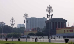 Hoàn thành phá dỡ tầng 19 nhà 8B Lê Trực