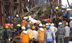 Lại sập giàn giáo ở Hà Tĩnh, một công nhân tử vong