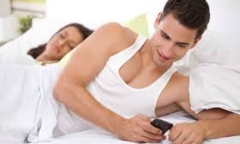 Chồng bị ám ảnh chuyện vào nhà nghỉ với nữ đồng nghiệp