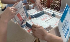 Thu giữ 3.000 bộ kit test nhanh COVID-19 không rõ nguồn gốc ở Hà Nội