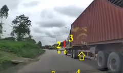 Video: Tài xế gặp tai nạn vì vượt ẩu khiến dân mạng phẫn nộ