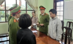 Bắt cán bộ Văn phòng đăng ký đất đai tỉnh Quảng Trị