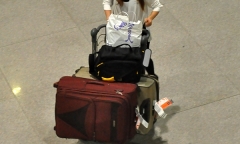 Á hậu quý bà Thu Hương khoe ảnh hạnh phúc bên chồng con