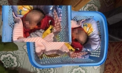 Bé trai sơ sinh bị bỏ rơi trước nhà dân cùng là thư tay và 700 nghìn đồng