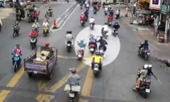 Đang đi trả nợ, người phụ nữ bị giật túi xách đựng vàng và gần 500 triệu đồng