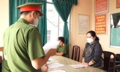 Bắt nữ cán bộ ngân hàng giả chữ ký, lừa đảo chiếm đoạt hơn 1 tỷ đồng