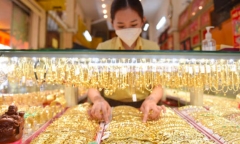 Giá vàng hôm nay 10/4: Vàng trong nước không biến động