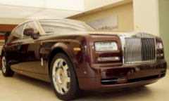 Rolls-Royce Phantom Lửa Thiêng của ông Trịnh Văn Quyết hạ giá 12 tỷ đồng