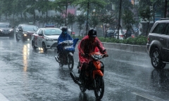 Tin tức dự báo thời tiết hôm nay 26/4: Hà Nội trời lạnh kèm mưa dông