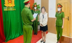 Khởi tố nguyên giám đốc ngân hàng tham ô 3,5 tỷ đồng