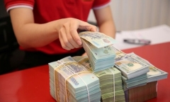 Nên gửi tiền vào sổ tiết kiệm hay tài khoản ngân hàng an toàn và lãi nhiều hơn?