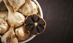 Những người này tuyệt đối không ăn tỏi đen