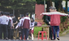 Đắk Lắk: Yêu cầu nhà trường dừng ngay việc lục cặp, soát người học sinh
